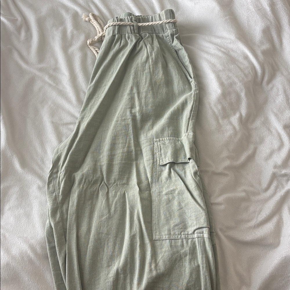 Light Sage Linen Drawstring Pants - Picture 2 of 4